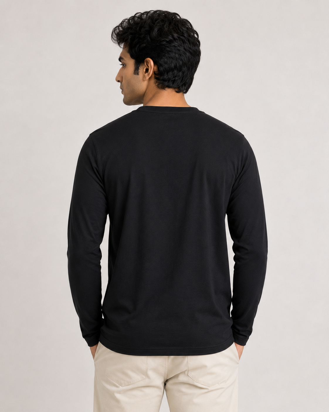 Edge Vee – Full - V-Neck Full-Sleeve
