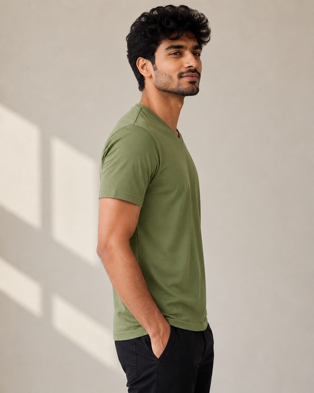 Edge Vee - Half - V-Neck Half-Sleeve