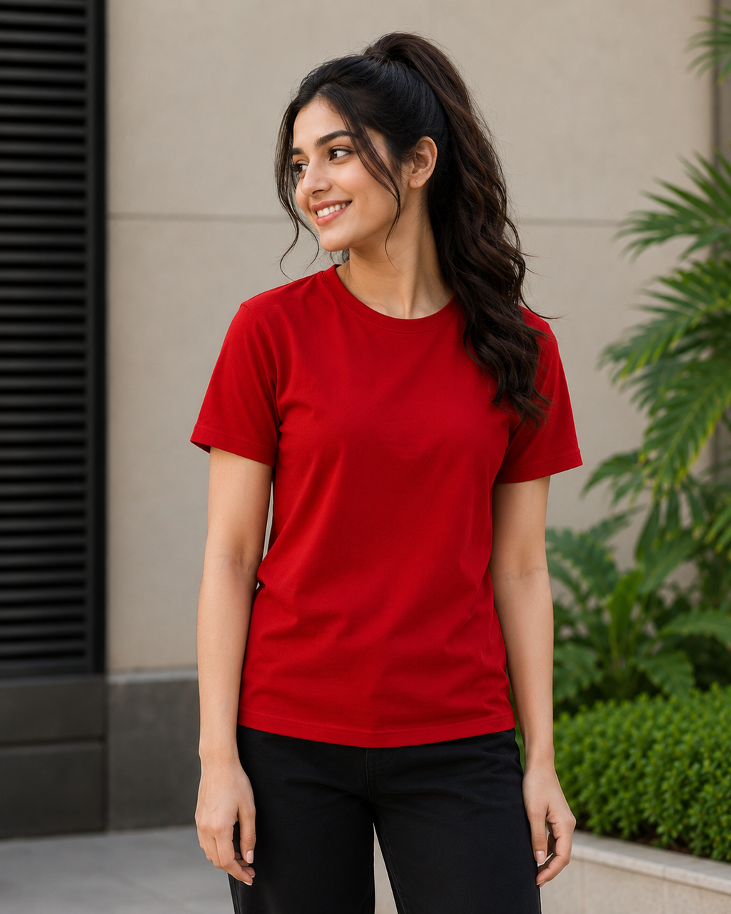 Dot Tee - Round-Neck Half-Sleeve